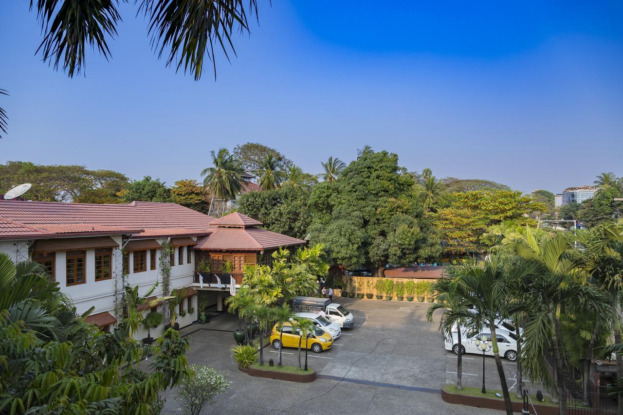 Savoy Hotel Yangon Exterior photo