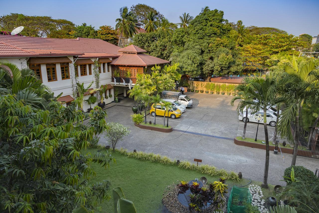 Savoy Hotel Yangon Exterior photo