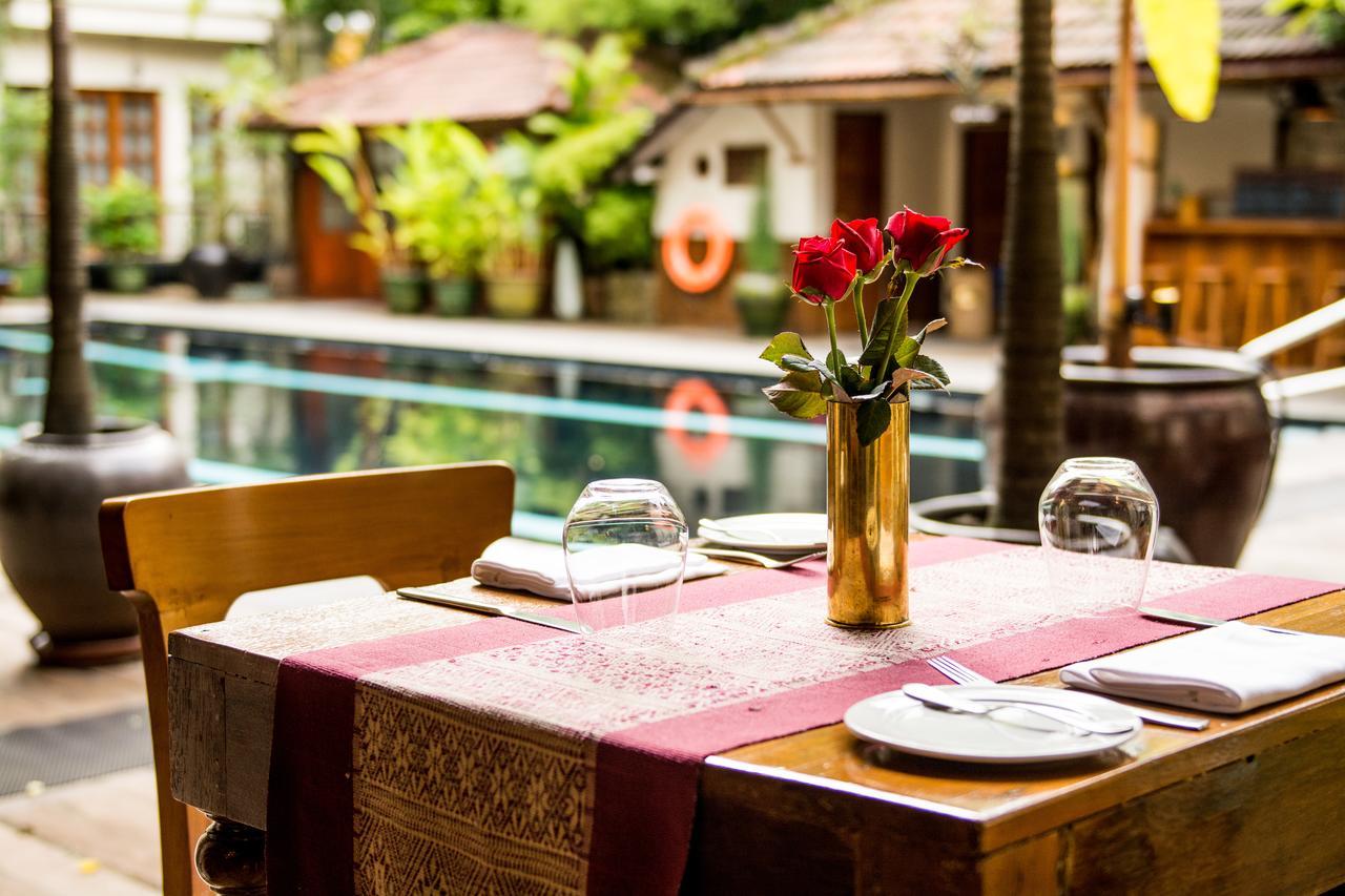 Savoy Hotel Yangon Exterior photo