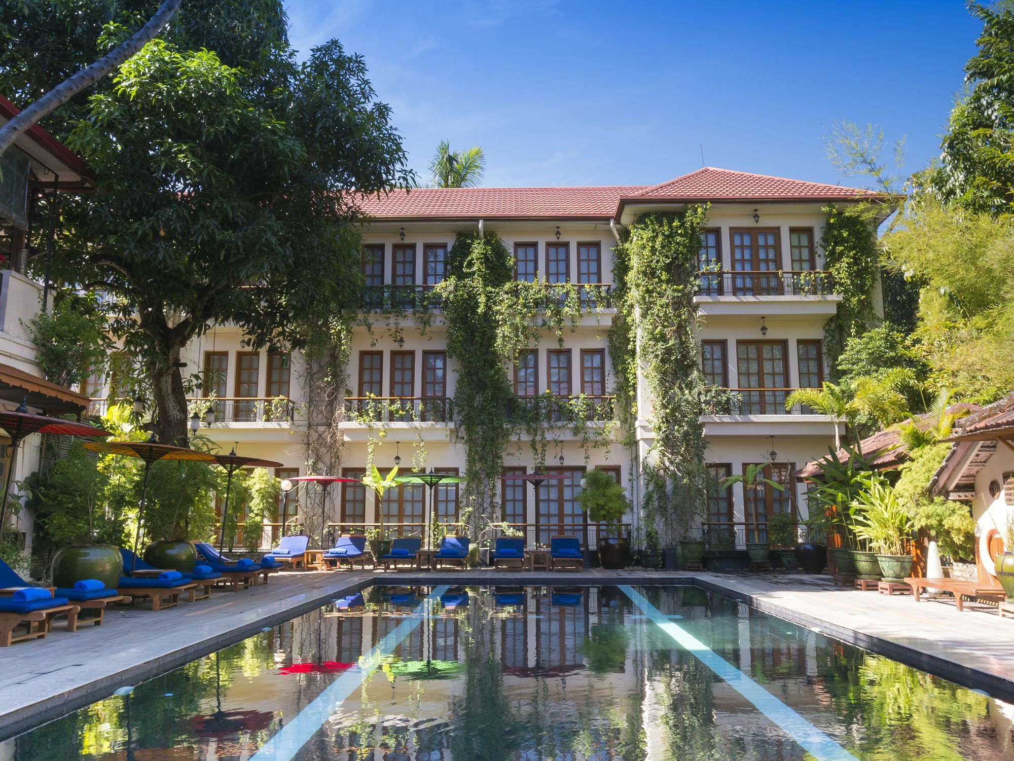 Savoy Hotel Yangon Exterior photo
