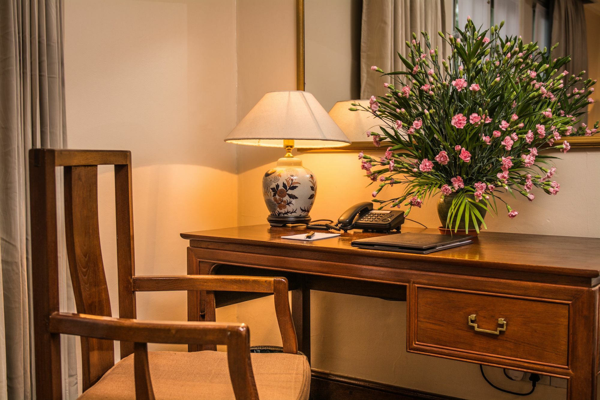 Savoy Hotel Yangon Exterior photo