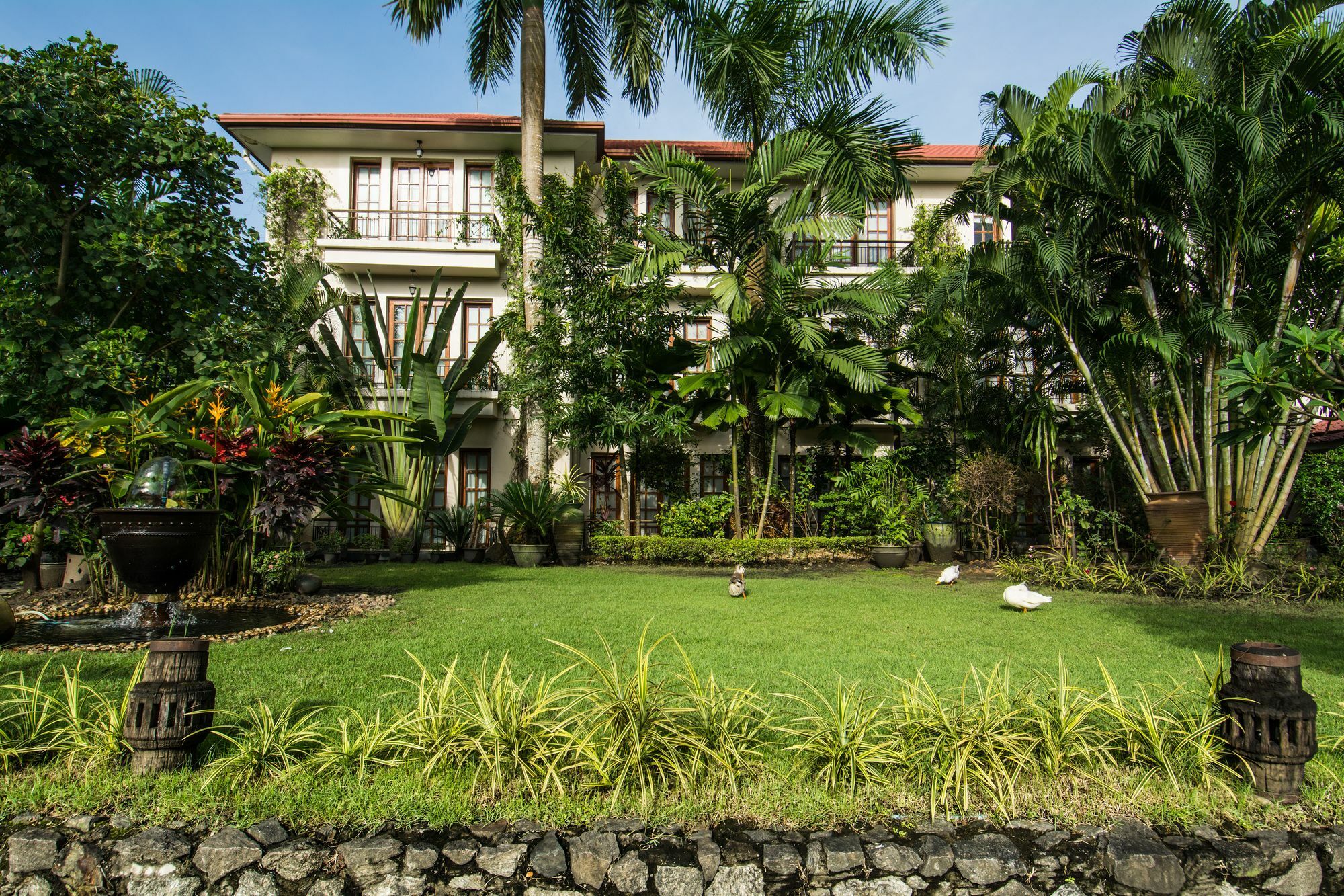 Savoy Hotel Yangon Exterior photo