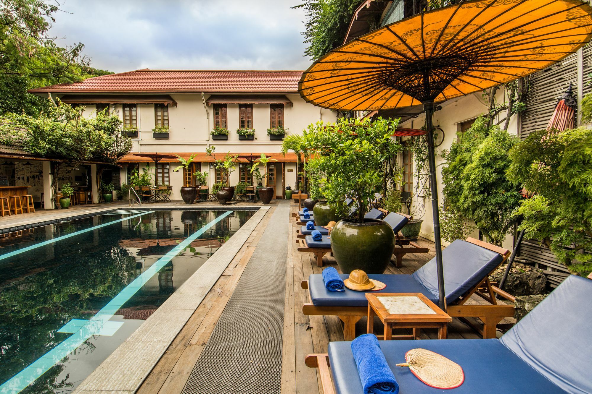 Savoy Hotel Yangon Exterior photo