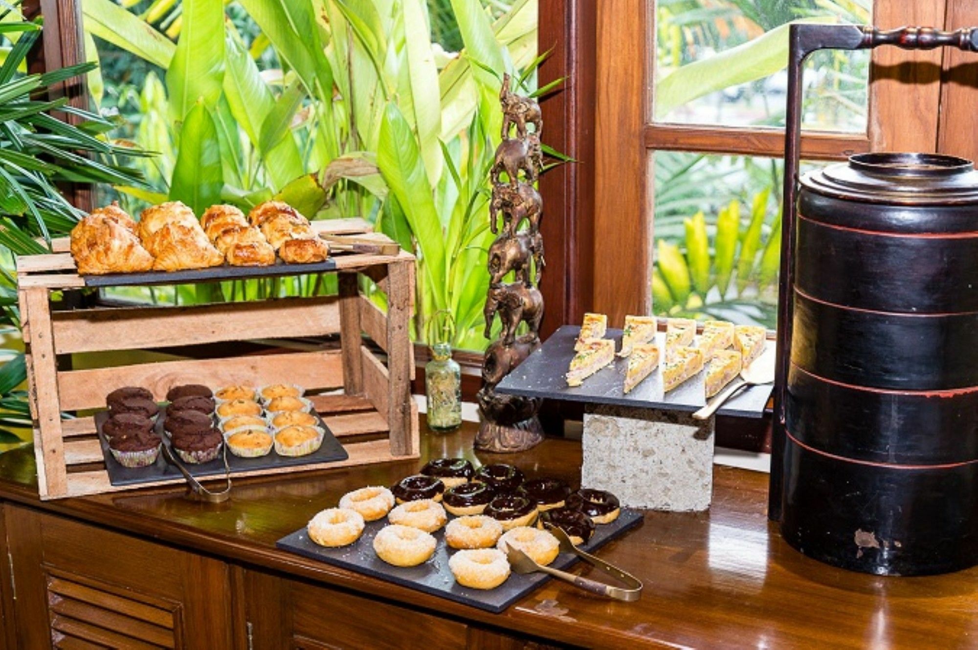 Savoy Hotel Yangon Exterior photo