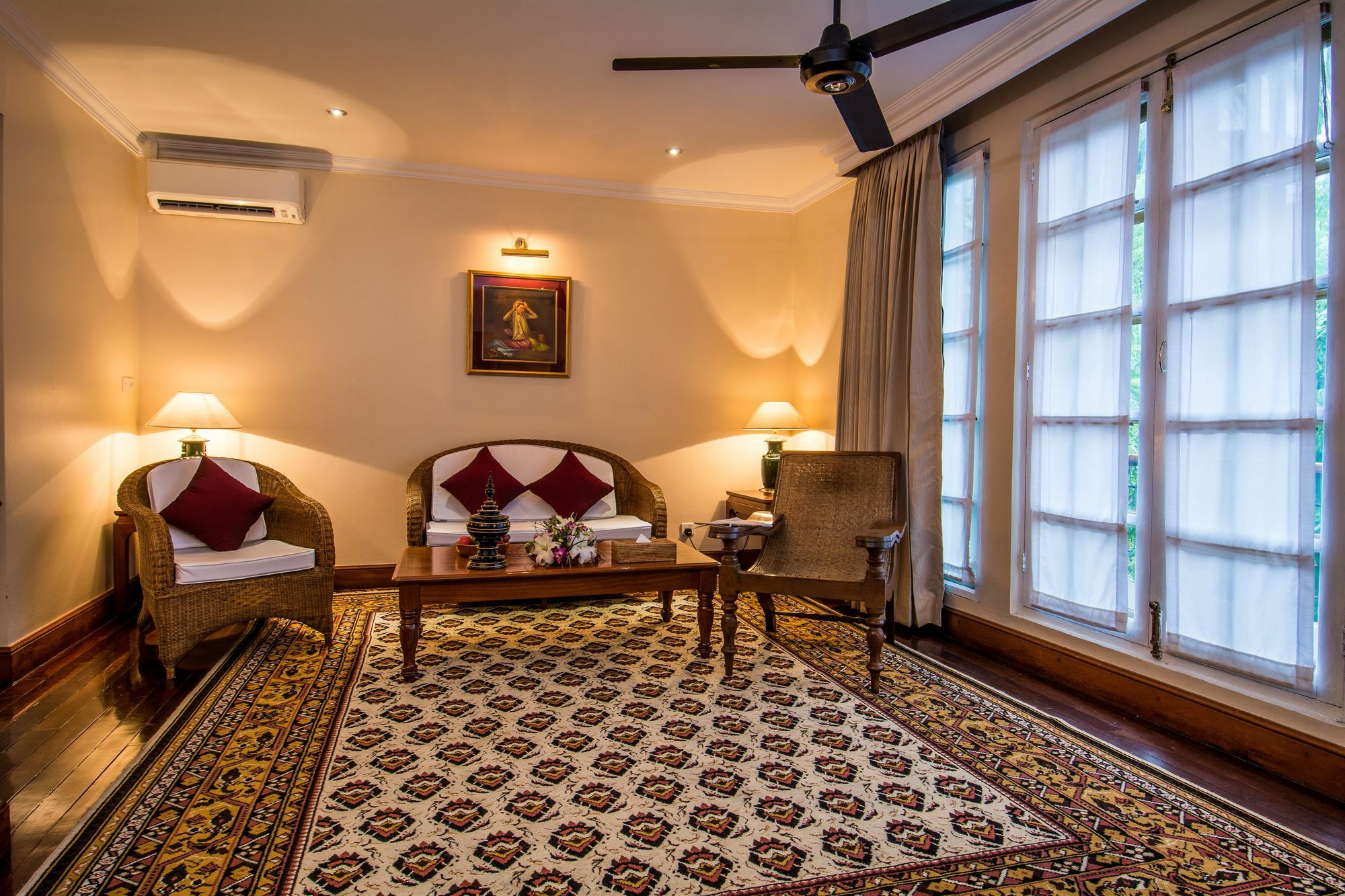 Savoy Hotel Yangon Exterior photo
